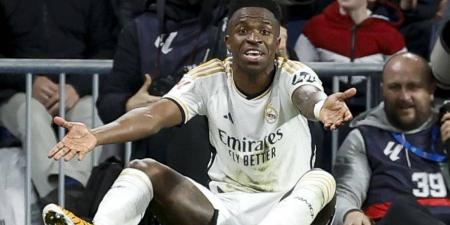 فينيسيوس يتوج بجائزة أفضل لاعب في مباراة ريال مدريد وسالزبورج بمونديال الأندية - هرم مصر