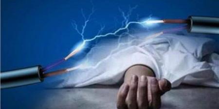 مصرع شاب صعقًا بالكهرباء أثناء تركيب «فِراشة» فوق عمود إنارة في الفيوم - هرم مصر
