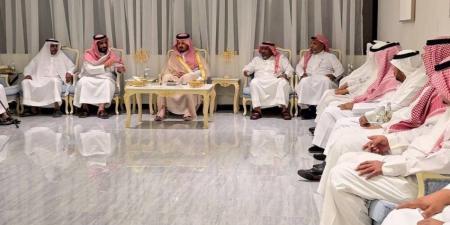 أمير منطقة المدينة المنورة يعزي الهجاري وذويه في وفاة والدتهم - هرم مصر