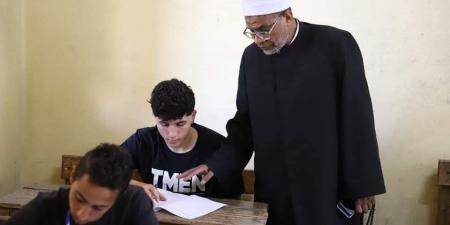 اليوم.. طلاب الثانوية الأزهرية يؤدون امتحان مادة التاريخ - هرم مصر