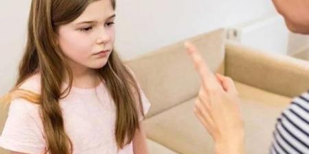 حكم بر الأم التى تحرض أبناءها على الأب بعد الطلاق.. الإفتاء تجيب - هرم مصر