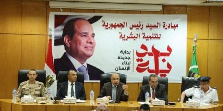 محافظ المنيا يوجه بتكثيف الجهود لتحسين الطرق وتخفيض استهلاك الكهرباء - هرم مصر