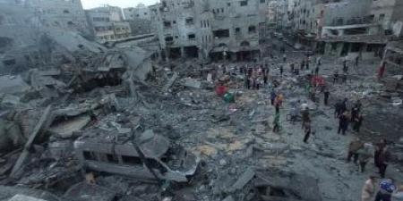 استشهاد 10 فلسطينيين فى قصف الاحتلال مستودعا لتوزيع المساعدات بحى الزيتون - هرم مصر