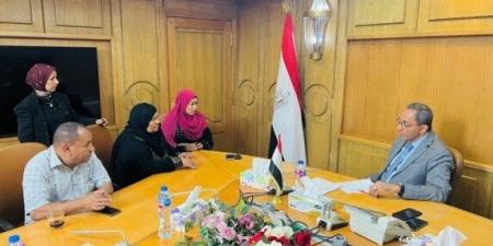 مكتبي مفتوح للجميع.. محافظ قنا يناقش مشاكل المواطنين خلال لقاء جماهيري - هرم مصر