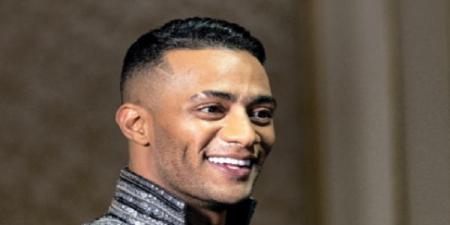 محمد رمضان يحتفل بتصدر أغنيته أنا أنت التريند على يوتيوب - هرم مصر