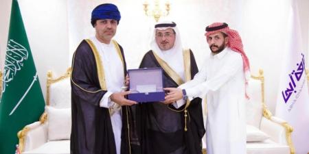القنصل العماني يطّلع على الفرص الاستثمارية في عسير - هرم مصر