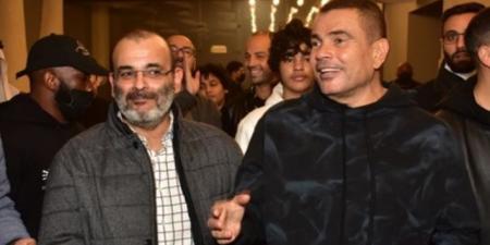أيمن بهجت قمر.. تاريخ يكتب الأغاني بماء الذهب وكلمات تليق بكاريزما الهضبة عمرو دياب في صيف ٢٠٢٥ - هرم مصر