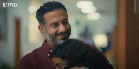 محمد فراج يواجه تحديات تربية طفليه بعد وفاة زوجته فى إعلان كتالوج - هرم مصر