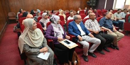 «دور العلوم الإنسانية في نهضة الوطن وتحقيق رؤية مصر 2030» في ندوة بجامعة الفيوم - هرم مصر
