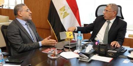 رئيس وكالة الفضاء يستقبل رئيس المركز القومي لبحوث المياه لبحث سبل التعاون المشترك - هرم مصر