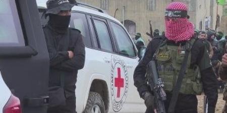 "يديعوت أحرونوت": حماس ستطالب بالإفراج عن أسماء بارزة في صفقة الهدنة - هرم مصر