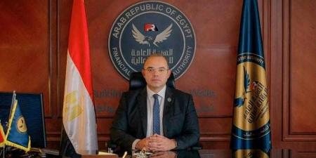 رئيس الرقابة المالية يوجّه بسرعة صرف ١٠٠ ألف جنيه لكل متوفى بحادث الطريق الإقليمي - هرم مصر