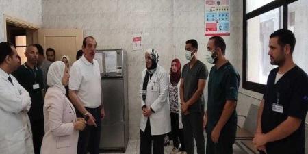 نائب وزير الصحة يتفقد منشآت طبية بالإسماعيلية ويوجه بمكافآت للمتميزين - هرم مصر