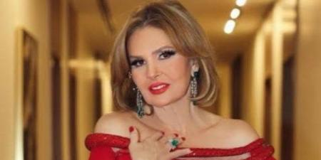 يسرا توجه رسالة لـ عادل إمام بعد ظهوره مع عائلته.. خاص - هرم مصر
