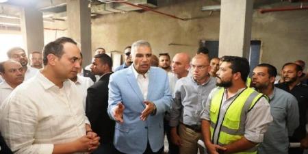 176 سريرًا و6 غرف عمليات.. .محافظ أسوان ورئيس الرعاية الصحية يتابعان تطوير صرح طبي جديد - هرم مصر