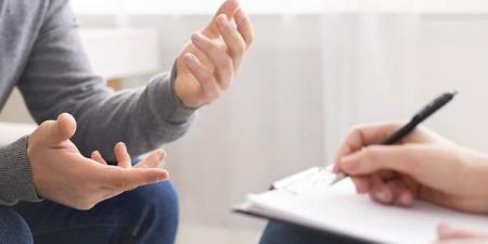 أستاذ طب نفسى يوضح علاج وأعراض فرط الحركة: أسباب وراثية غالبا والصلاة فيها علاجه - هرم مصر