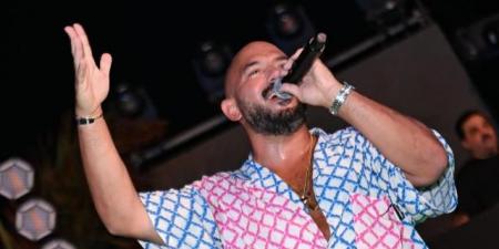 العسيلي يتألق بـ"استثنائي" و "حبيبي" فى أضخم حفلات العلمين - هرم مصر