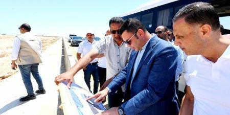 وزير الإسكان يتفقد مشروعات الأراضي البديلة بمنطقة شمس الحكمة - هرم مصر