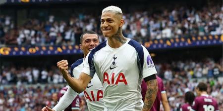 توتنهام يفوز علي بيرنلي بثلاثية نظيفة في الدوري الإنجليزي - هرم مصر