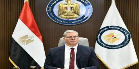 بدوي: قطاع البترول ساهم بـ30 مليون جنيه في مشروعات بالسويس - هرم مصر