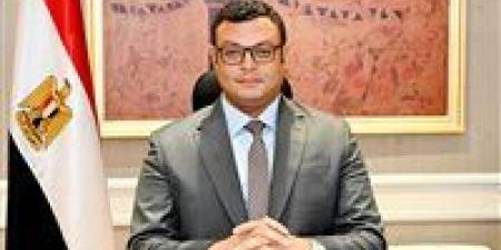 وزير الإسكان يتفقد مشروع إنشاء محطة لتحلية المياه وكومباوند مزارين بمدينة العلمين الجديدة - هرم مصر
