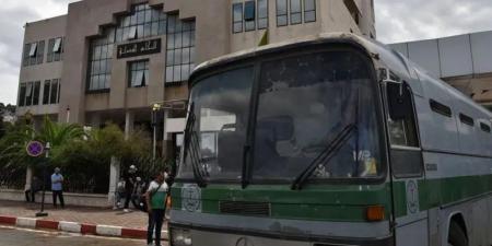 الجزائر تسحب الحافلات المتهالكة بعد "كارثة الوادي" - هرم مصر