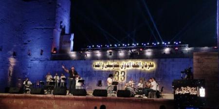«حلم عمري».. خالد يفتتح حفله الغنائي بمهرجان القلعة (صور) - هرم مصر