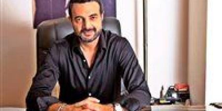 عمرو محمود ياسين يرثي تيمور تيمور: أب قدّم حياته فداءً لابنه وترك درسًا خالدًا في التضحية - هرم مصر
