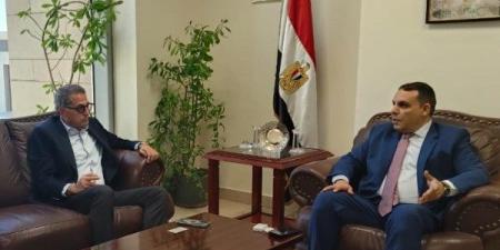 صادرات الملابس المصرية تسجل 25% نمواً وتستهدف 12 مليار دولار بحلول 2031 - هرم مصر