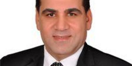 مدير أمن سوهاج يقيم تمركزًا أمنيًا أمام مديرية التربية والتعليم - هرم مصر