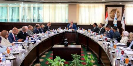 وزير البترول: البتروكيماويات لبنة أساسية في إنتاج الصناعات المختلفة - هرم مصر