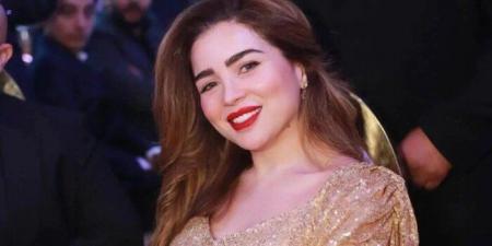 مي عز الدين تخطف الأنظار بإطلالة صيفية ساحرة بالساحل الشمالي - هرم مصر