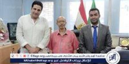 نقيب أطباء الأسنان يهنئ وكيل وزارة الصحة بالفيوم ويبحثان سبل تطوير الخدمات الطبية - هرم مصر