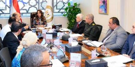 منال عوض تترأس أول إجتماع لمجلس إدارة تنظيم إدارة المخلفات - هرم مصر