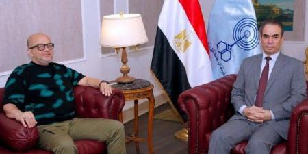 عمر طاهر ينضم إلى شاشة التليفزيون المصري - هرم مصر