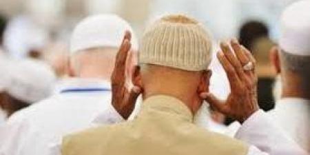 أخطاء شائعة في تكبيرة الإحرام تبطل الصلاة .. احترس الوقوع فيها - هرم مصر