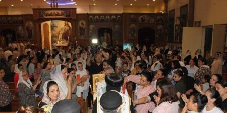 نهضة العذراء ورسامة شمامسة بكنيسة الملاك ميخائيل بأبو المطامير - هرم مصر