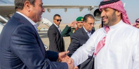 ولي العهد السعودي يستقبل الرئيس السيسي في نيوم - هرم مصر