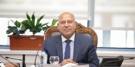 كامل الوزير يرد عن المنتقدين لإنشاء مصنع للزبيب : هو عيب ولا حرام - هرم مصر