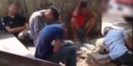 بعد انتشار الفيديو.. القبض على 5 أشخاص يتعاطون البودر بسوق العبور - هرم مصر
