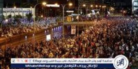 إسرائيليون يغلقون طرقًا رئيسية احتجاجًا على تعثر صفقة الأسرى والمطالبة بإنهاء الحرب على غزة - هرم مصر