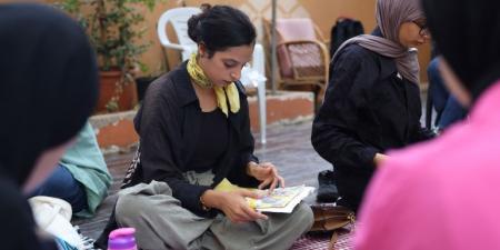 بالفيديو.. "خيمة رهف" في غزة لتضميد جراح الحرب بالفن والتعلم - هرم مصر
