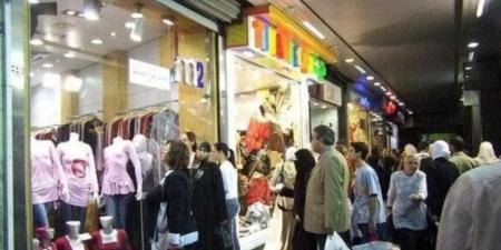 لو لسة خارج من الثانوية وعايز تشتري لبس.. خصومات 70% في الأوكازيون الصيفي - هرم مصر