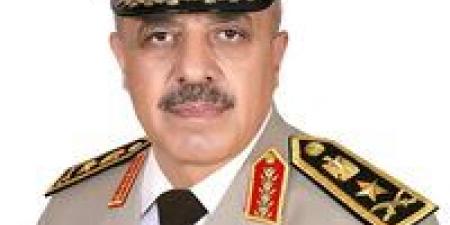 رئيس أركان حرب القوات المسلحة يهنئ الفريق أول ركن خالد خليفة حفتر بتوليه منصب رئيس الأركان العامة للجيش الوطنى الليبى - هرم مصر