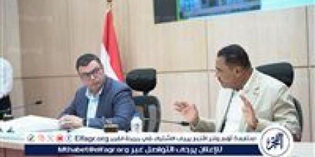 وزير الإسكان ومحافظ مطروح يتابعان الموقف التنفيذي لعدد من مشروعات الوزارة ومنظومة مياه الشرب والصرف الصحي - هرم مصر