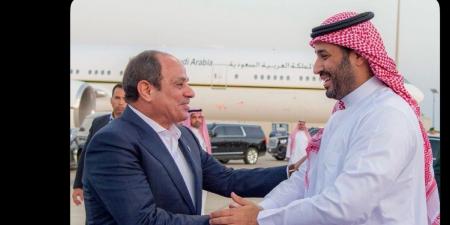 طول ما انتوا مع بعض إحنا متطمنين..مي كساب تشيد بزيارة الرئيس السيسي للسعودية - هرم مصر