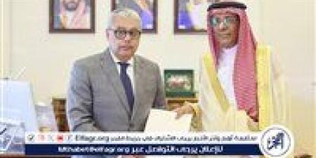 خادم الحرمين يتلقى رسالة خطية من الرئيس المصري - هرم مصر