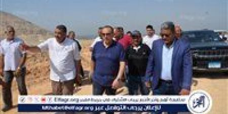 محافظ أسيوط يتفقد رفع الإحداثيات وتحديد مسارات الطريق الجديد الرابط بين البداري والبحر الأحمر - هرم مصر