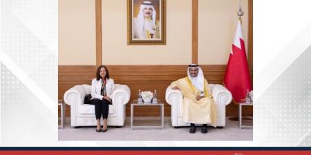 وزير الإعلام يستقبل القائم بأعمال سفارة الجمهورية اللبنانية لدى مملكة البحرين - هرم مصر
