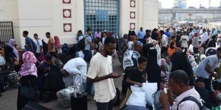 الهيئة القومية لسكك حديد مصر: تسيير القطار السابع لعودة الأشقاء السودانيين إلى وطنهم - هرم مصر